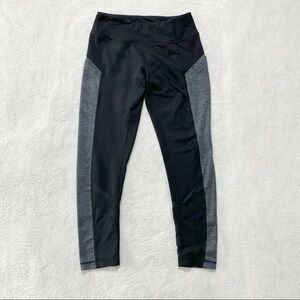 Zella black gray ankle cropped mesh detail leggings w pockets size XS